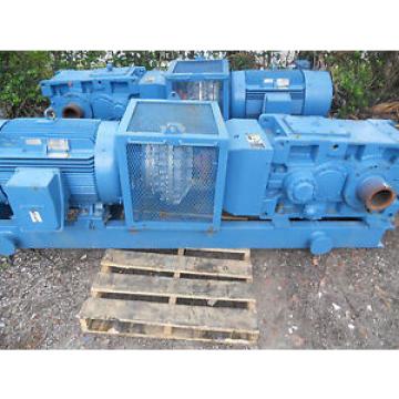 LARGE 200 HP MOTOR , VOIGT FLUID COUPLING AND SUMITOMO GEAR REDUCER PKG