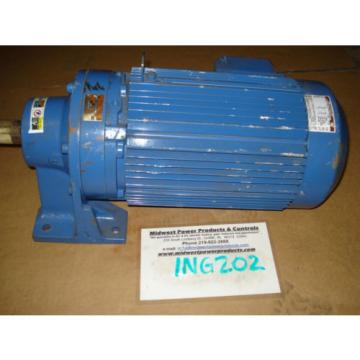 Sumitomo Cyclo gearmotor CNHM-8-4125YB-6, 292 rpm, 6:1, 75hp, 230/460, inline