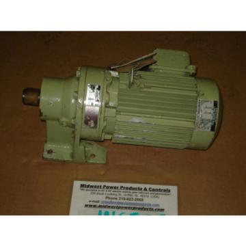 Sumitomo Cyclo gearmotor CNHMS-1-4105YC-29, 60 rpm, 29:1,1hp, 230/460, inline