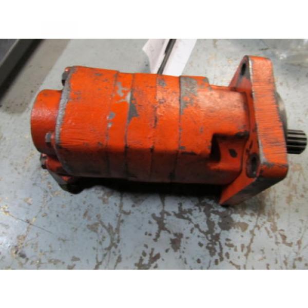 CHARLYN HYDRAULIC MOTOR 109-1181-004 W. 1-1/4&#034; SHAFT DIA.14 TOOTH SPLINE #1 image