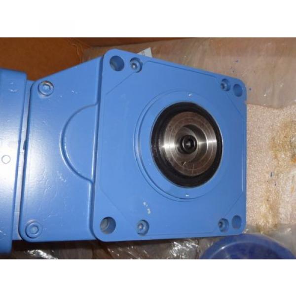 Sumitomo SM-Hyponic Right Angle Gear Speed Reducer, RNFJ-1520LY-X1-25, 25:1, origin #8 image